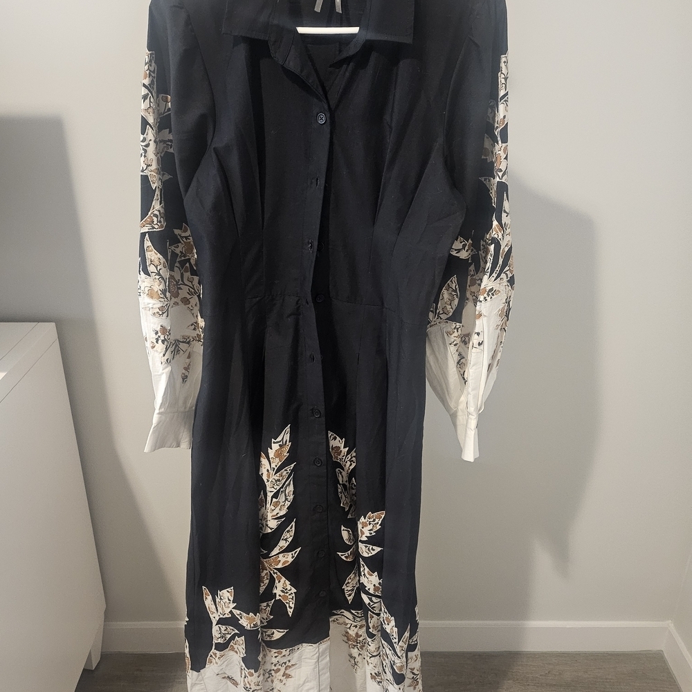 Antrhropologie/Farm Rio Dress Size S; Worn Once; Sold Out Online - Picture 3 of 4